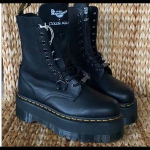 ✨Dolls Kill x Dr. Martens Jadon Max Boots
NWT